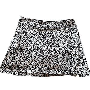 Tranquility Skort black‎ and white EUC